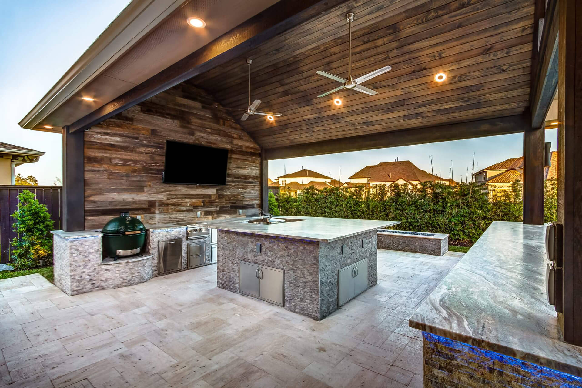 Outdoor Kitchen 